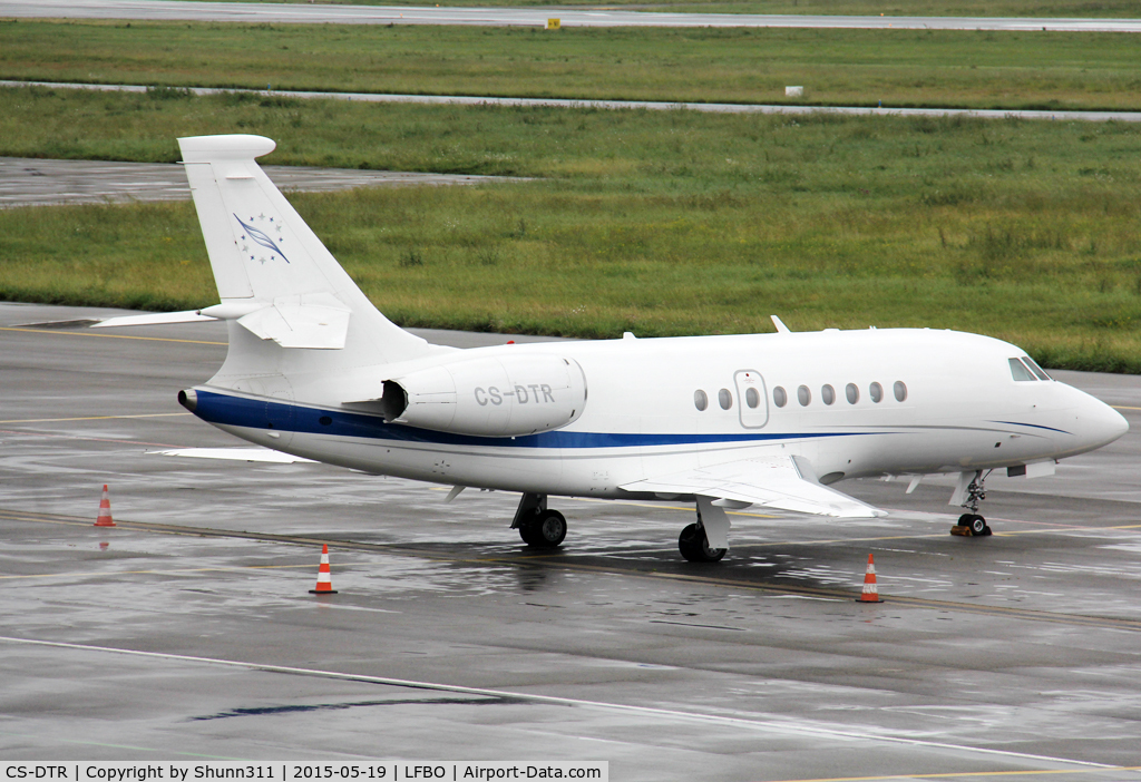 CS-DTR, 2000 Dassault Falcon 2000 C/N 119, Parked at the General Aviation area
