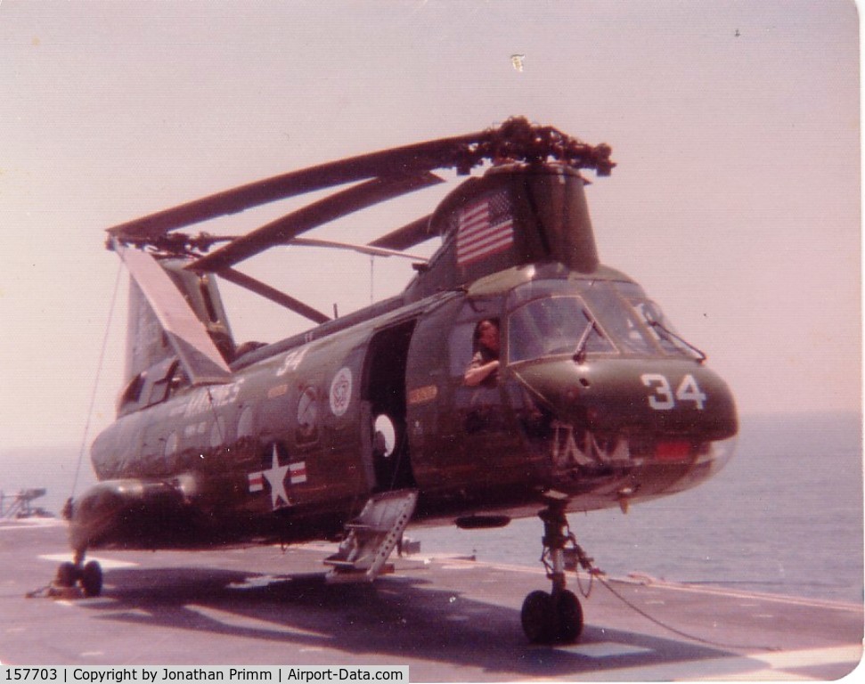 157703, Boeing Vertol CH-46F Sea Knight C/N 2602, CH-46F 157703, May 1977, attached to HMH-461 from HMM-162 for 