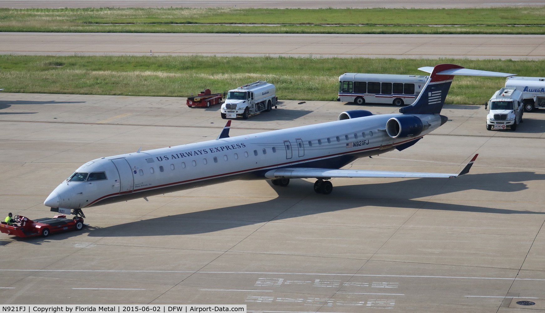 N921FJ, 2004 Bombardier CRJ-900ER (CL-600-2D24) C/N 15021, USAirways Express CRJ-900