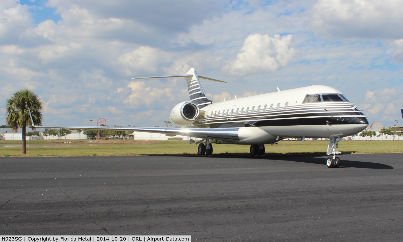 N923SG, 2009 Bombardier BD-700-1A10 Global Express XRS C/N 9354, Global Express