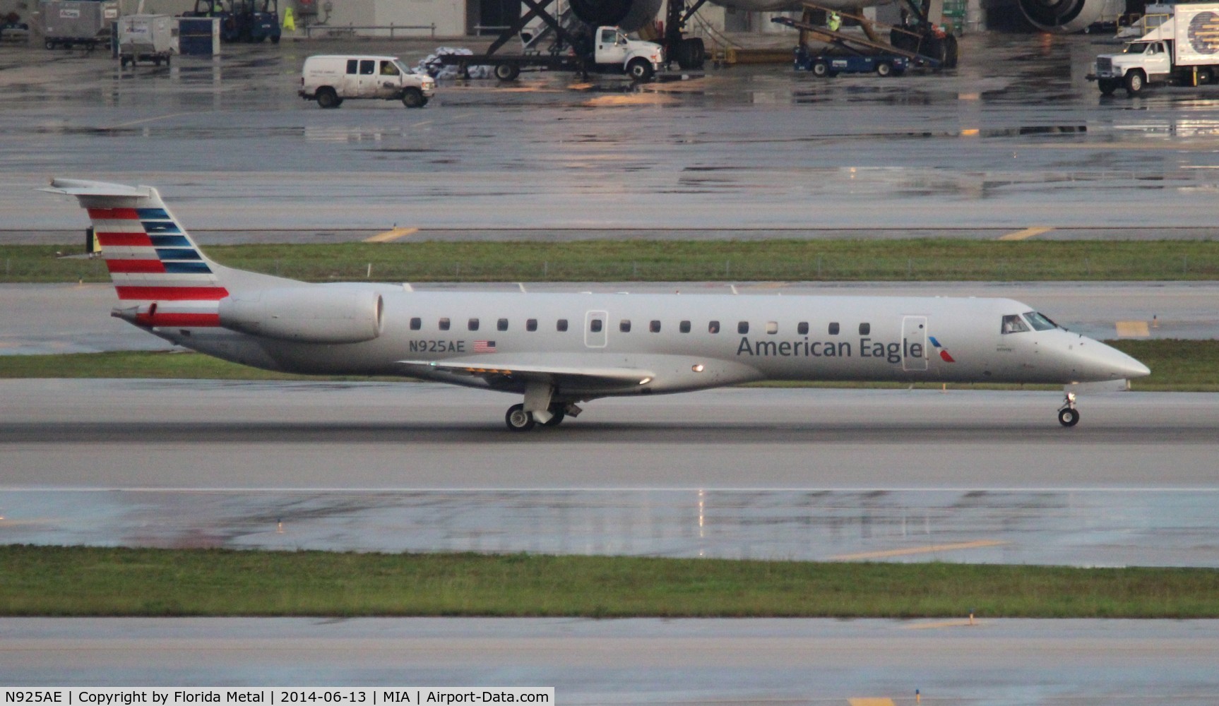 N925AE, 2005 Embraer ERJ-145LR (EMB-145LR) C/N 14500908, Eagle