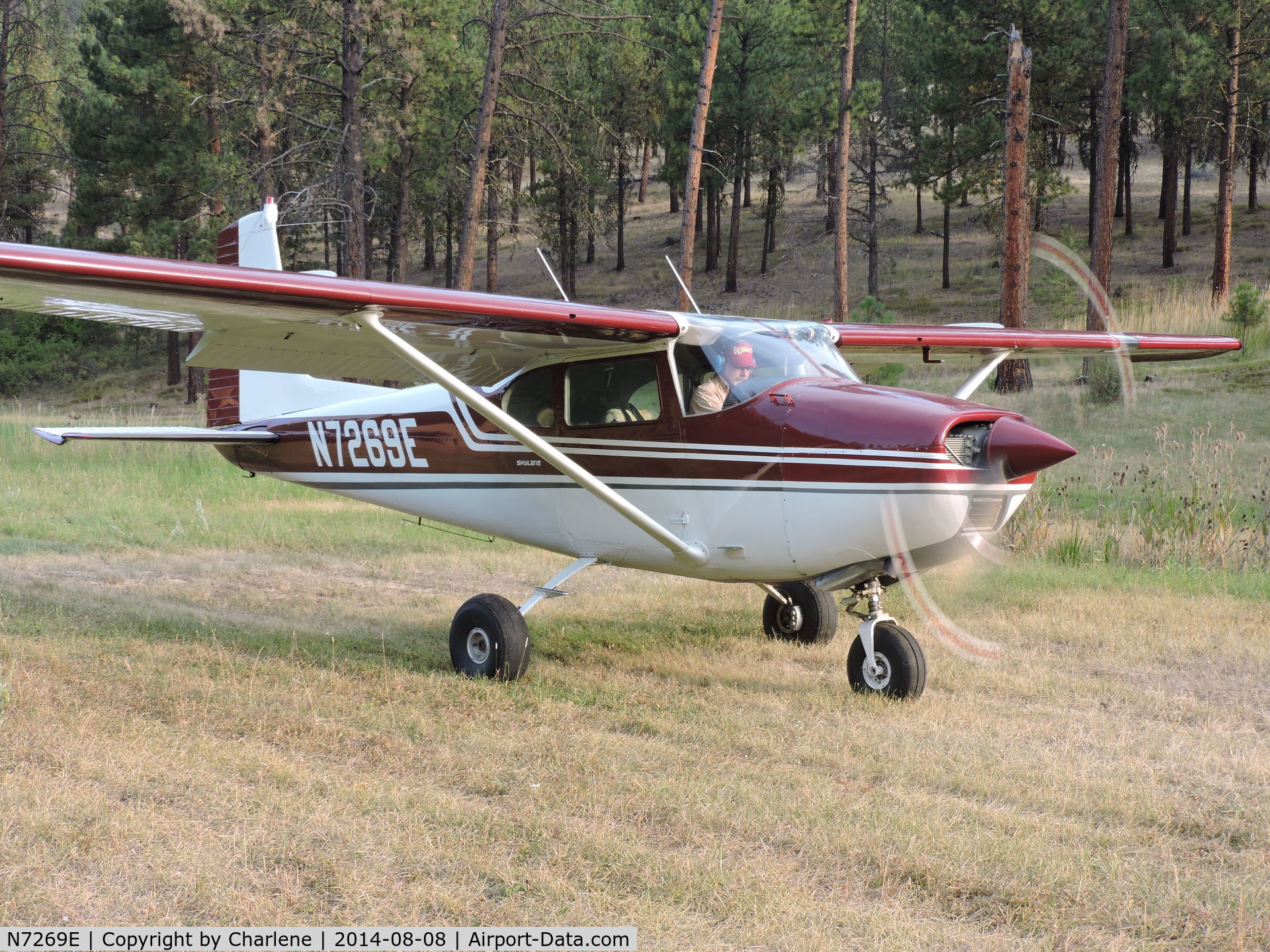 N7269E, 1959 Cessna 182B Skylane C/N 52269, New owners Doug and Charlene Ferguson, in Grant County Oregon