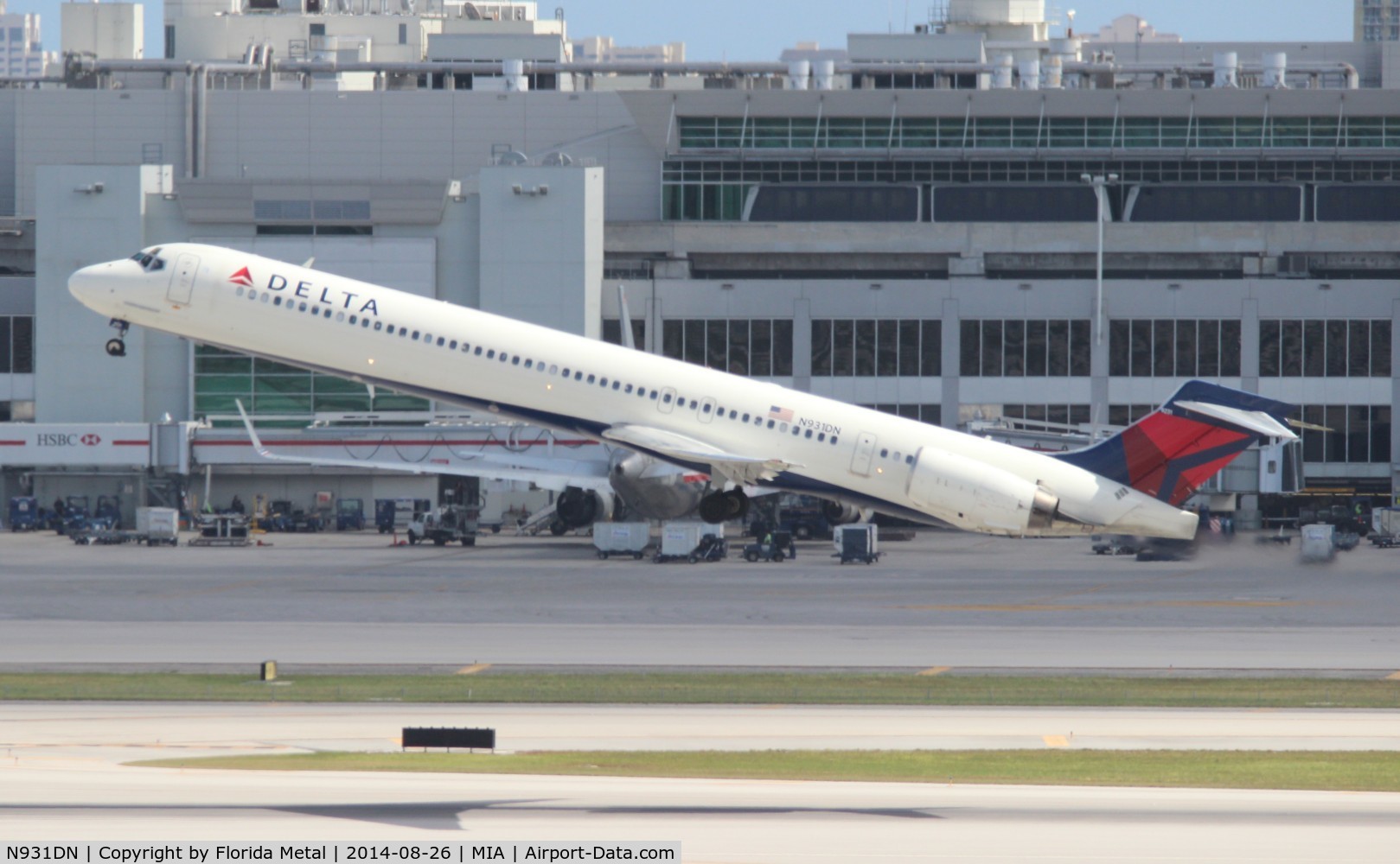 N931DN, 1997 McDonnell Douglas MD-90-30 C/N 53544, Delta