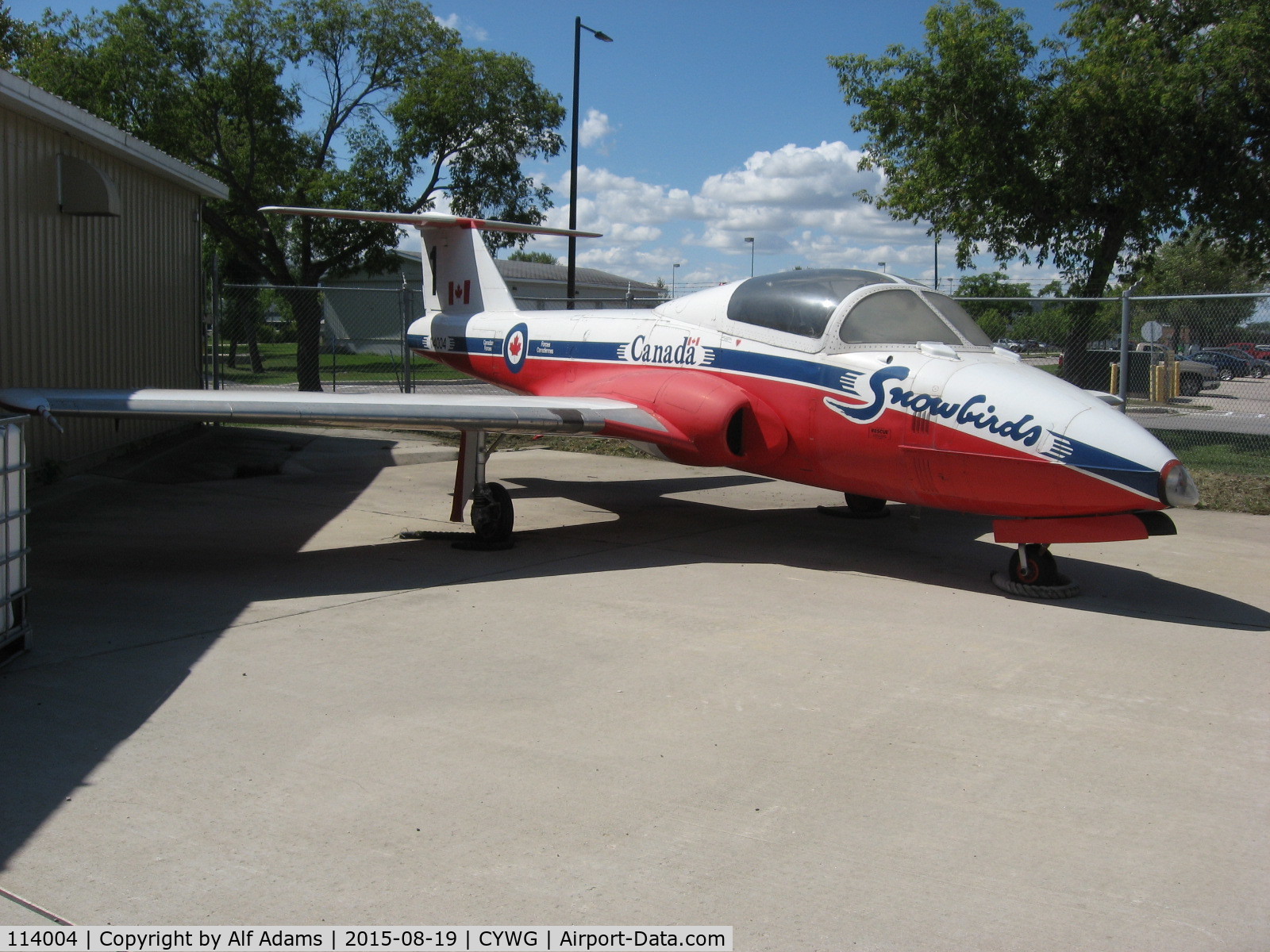 114004, Canadair CT-114 Tutor C/N 1004, Stored outside at Canadian Forces Base Winnipeg, Manitoba.