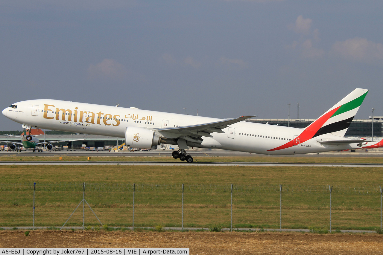 A6-EBJ, 2005 Boeing 777-36N/ER C/N 32787, Emirates