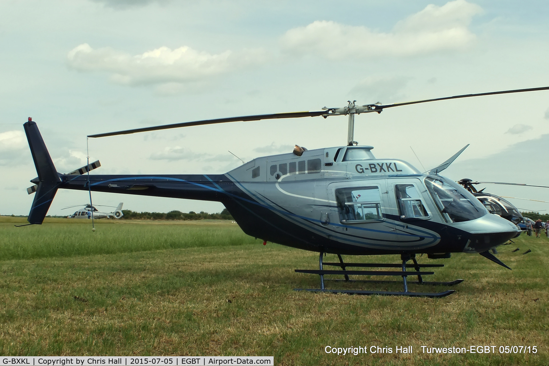 G-BXKL, 1980 Bell 206B JetRanger II C/N 3006, ferrying race fans to the British F1 Grand Prix at Silverstone