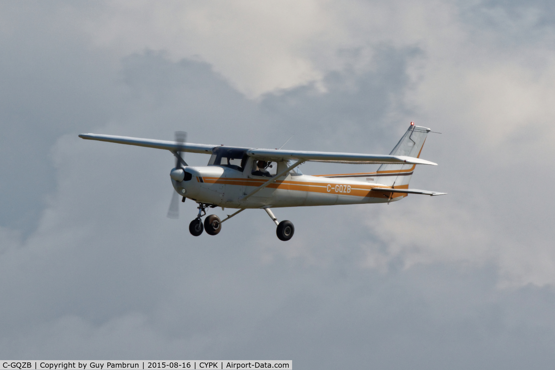 C-GQZB, 1982 Cessna 152 C/N 15285559, Landing