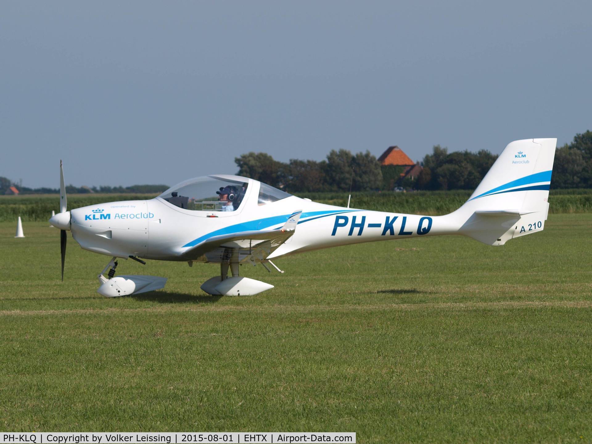 PH-KLQ, 2012 Aquila A210 (AT01) C/N AT01-251, taxi to rwy after airshow