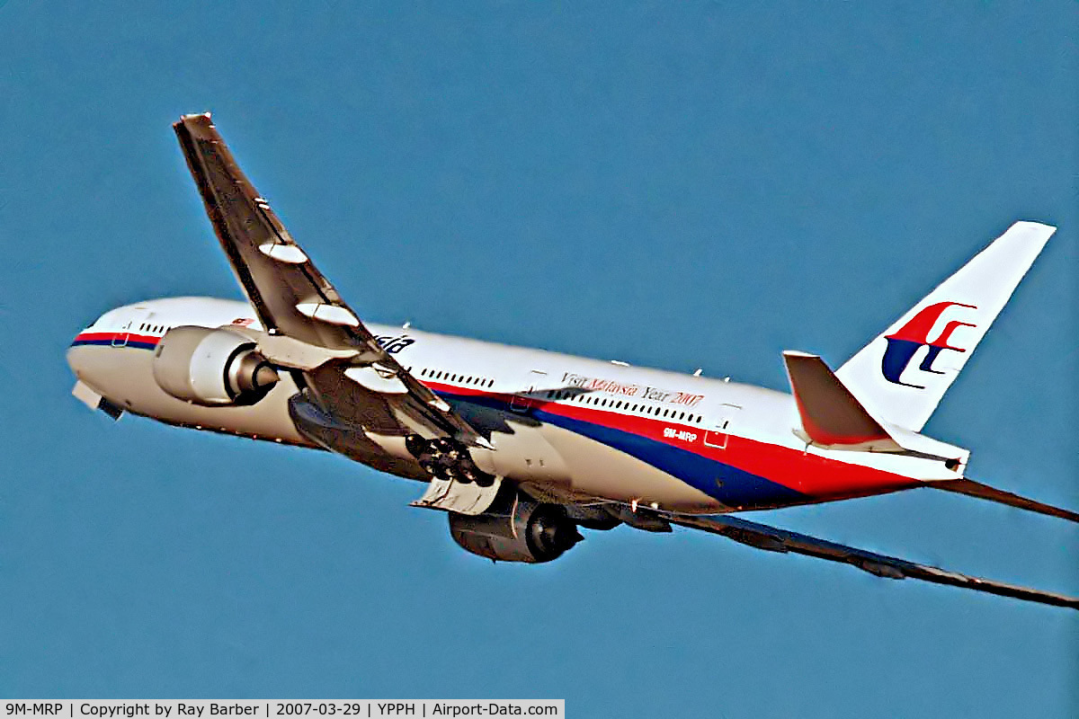 9M-MRP, 2002 Boeing 777-2H6/ER C/N 28421, Boeing 777-2H6ER [28421] (Malaysia Airlines) Perth-International~VH 29/03/2007