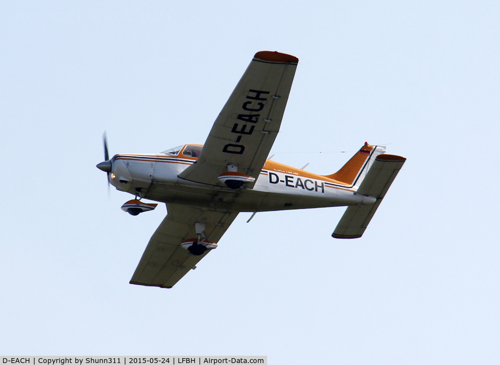 D-EACH, 1974 Piper PA-28-151 Cherokee Warrior C/N 28-7415065, Taking off...