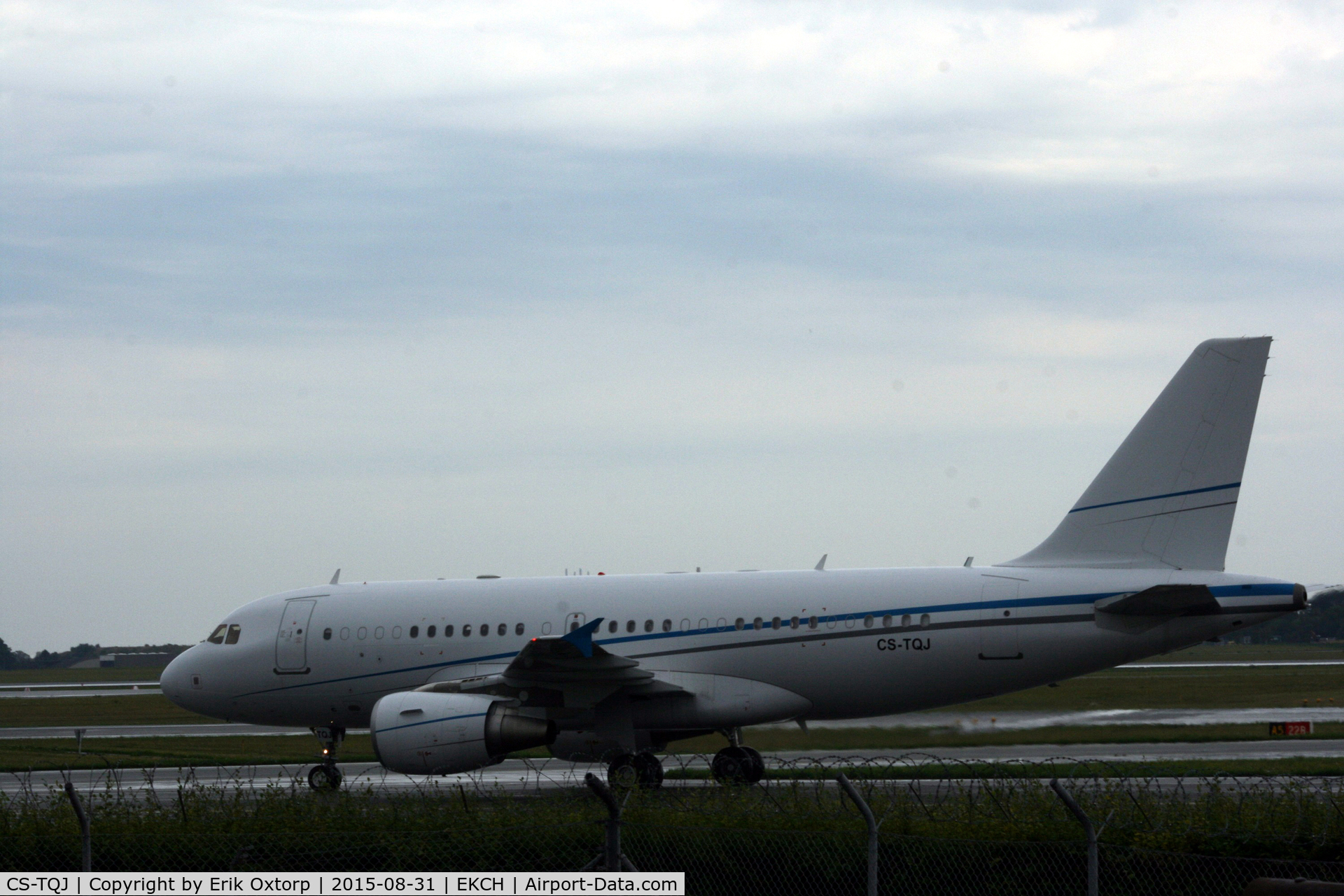 CS-TQJ, 2006 Airbus A319-115CJ C/N 2675, CS-TQJ just arrived rw 04L