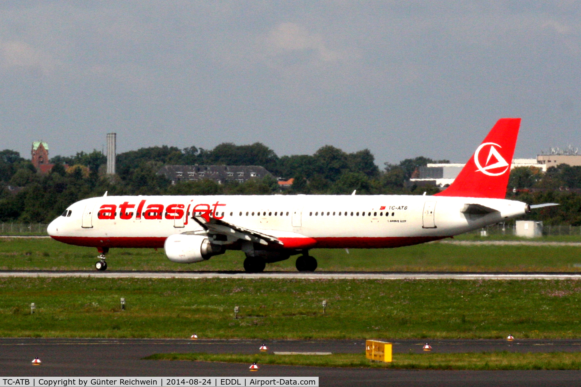 TC-ATB, 2001 Airbus A321-211 C/N 1503, departing