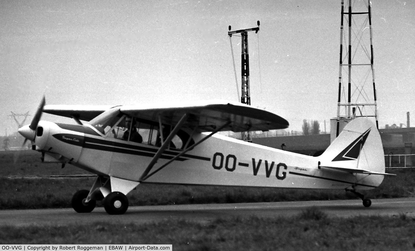 OO-VVG, Piper PA-18-150 Super Cub C/N 18-8332, 1960's.