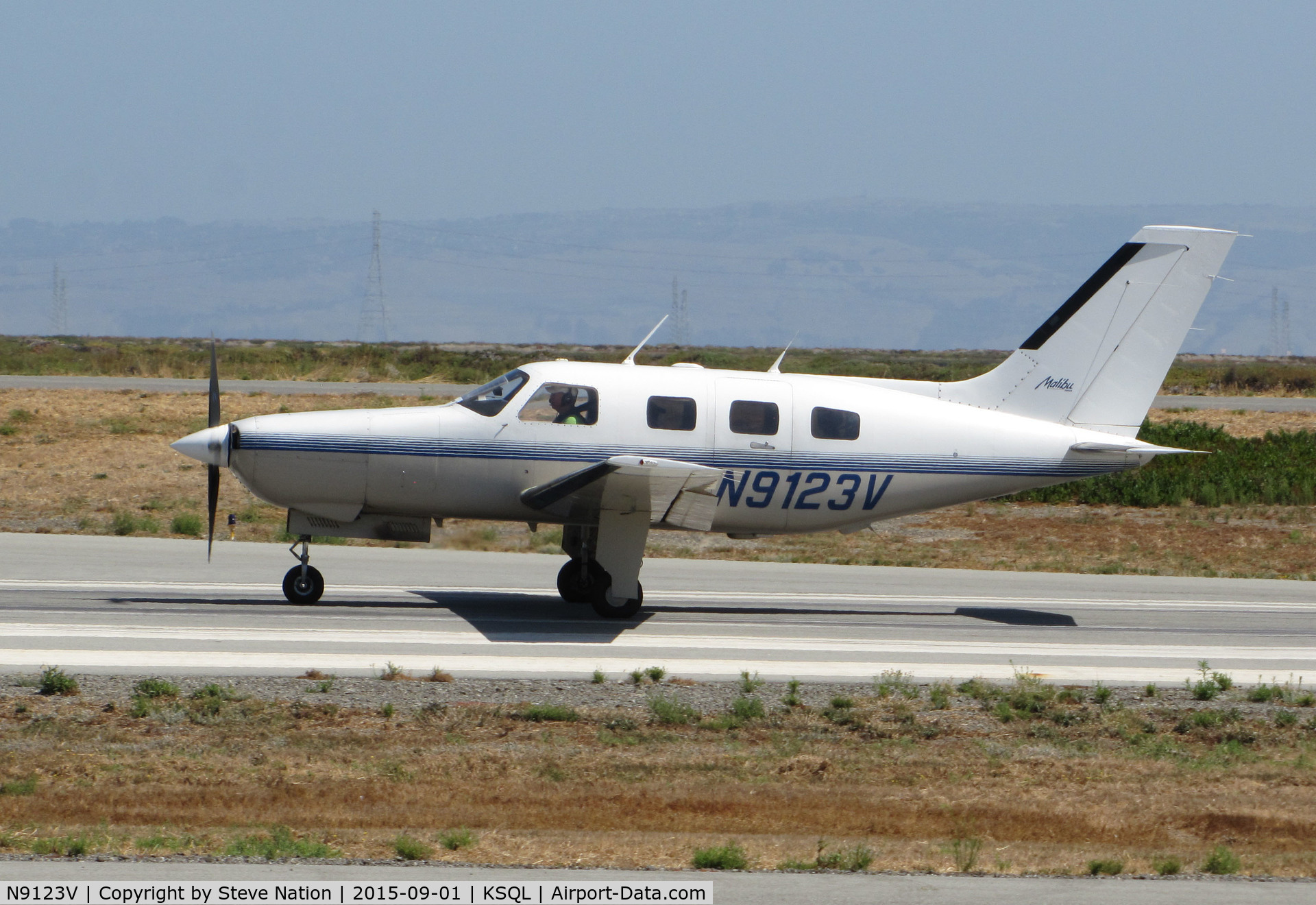 N9123V, 1987 Piper PA-46-310P Malibu C/N 4608060, Locally-based 1987 Piper PA-46-310P on take off @ San Carlos Airport, CA
