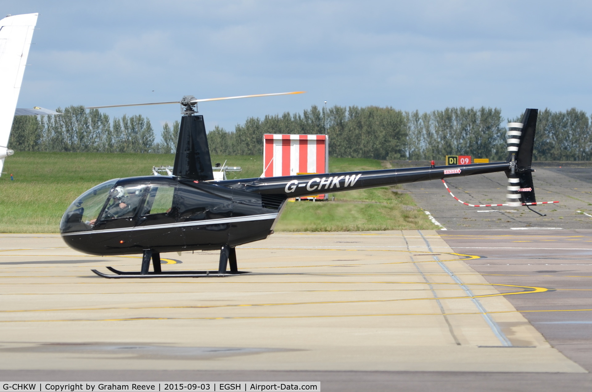 G-CHKW, 2005 Robinson R44 Raven I C/N 1504, On the ground at Norwich.