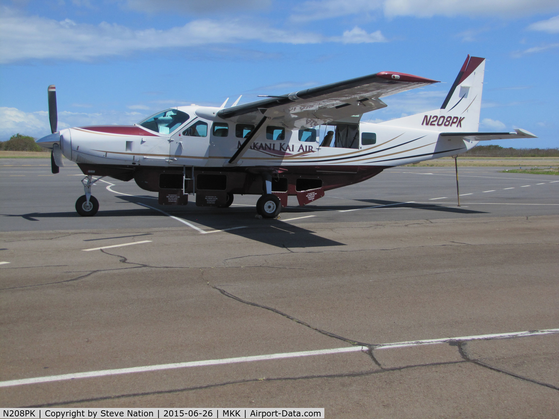 N208PK, 2005 Cessna 208B C/N 208B1143, Makani Kai Air 2005 Cessna 208B on apron @ Molokai Topside Airport, HI