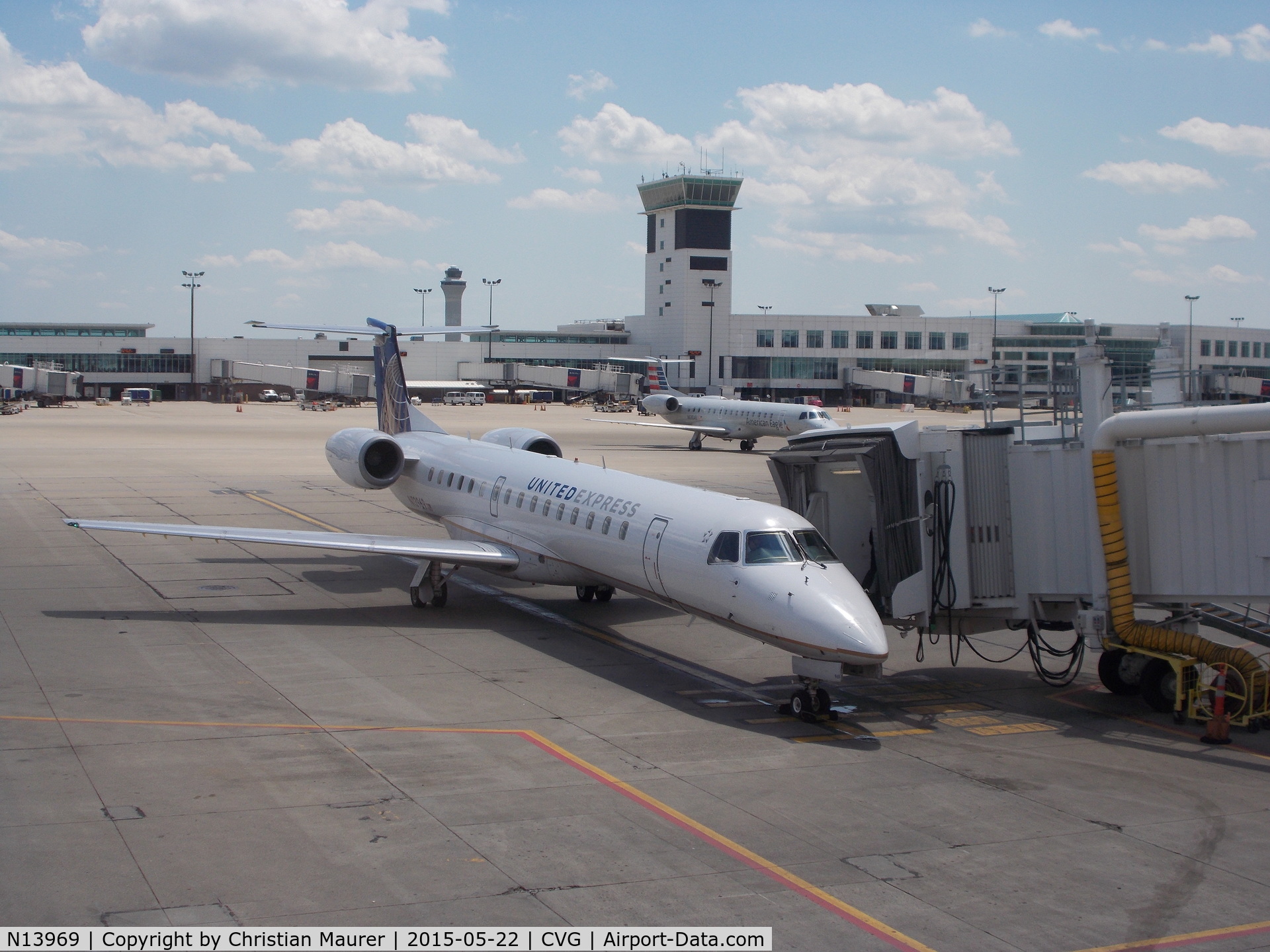 N13969, 1999 Embraer EMB-145LR C/N 145141, ExpressJet ERJ-145LR