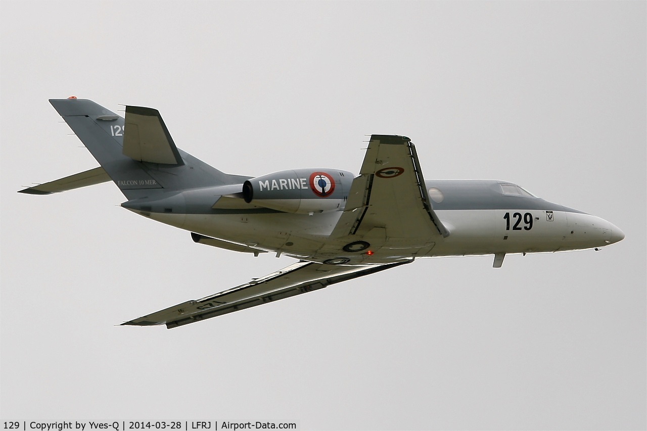 129, 1978 Dassault Falcon 10MER C/N 129, Dassault Falcon 10 MER, Take off rwy 26, Landivisiau Naval Air Base (LFRJ)