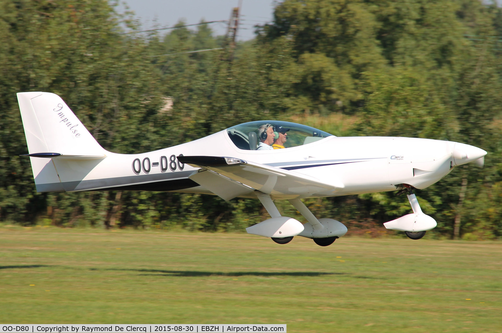 OO-D80, Impulse 100 C/N 02, Landing at Kiewit/Hasselt.