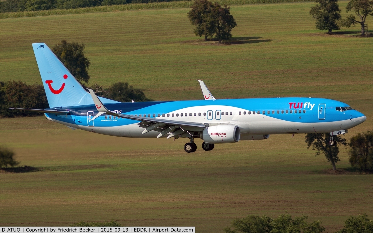 D-ATUQ, 2015 Boeing 737-8K5 C/N 41663, on final RW09, inbound from Las Palmas