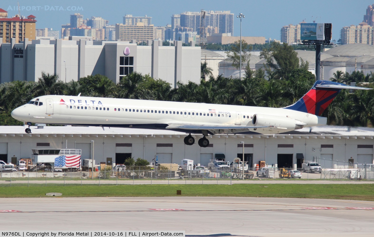 N976DL, 1991 McDonnell Douglas MD-88 C/N 53257, Delta
