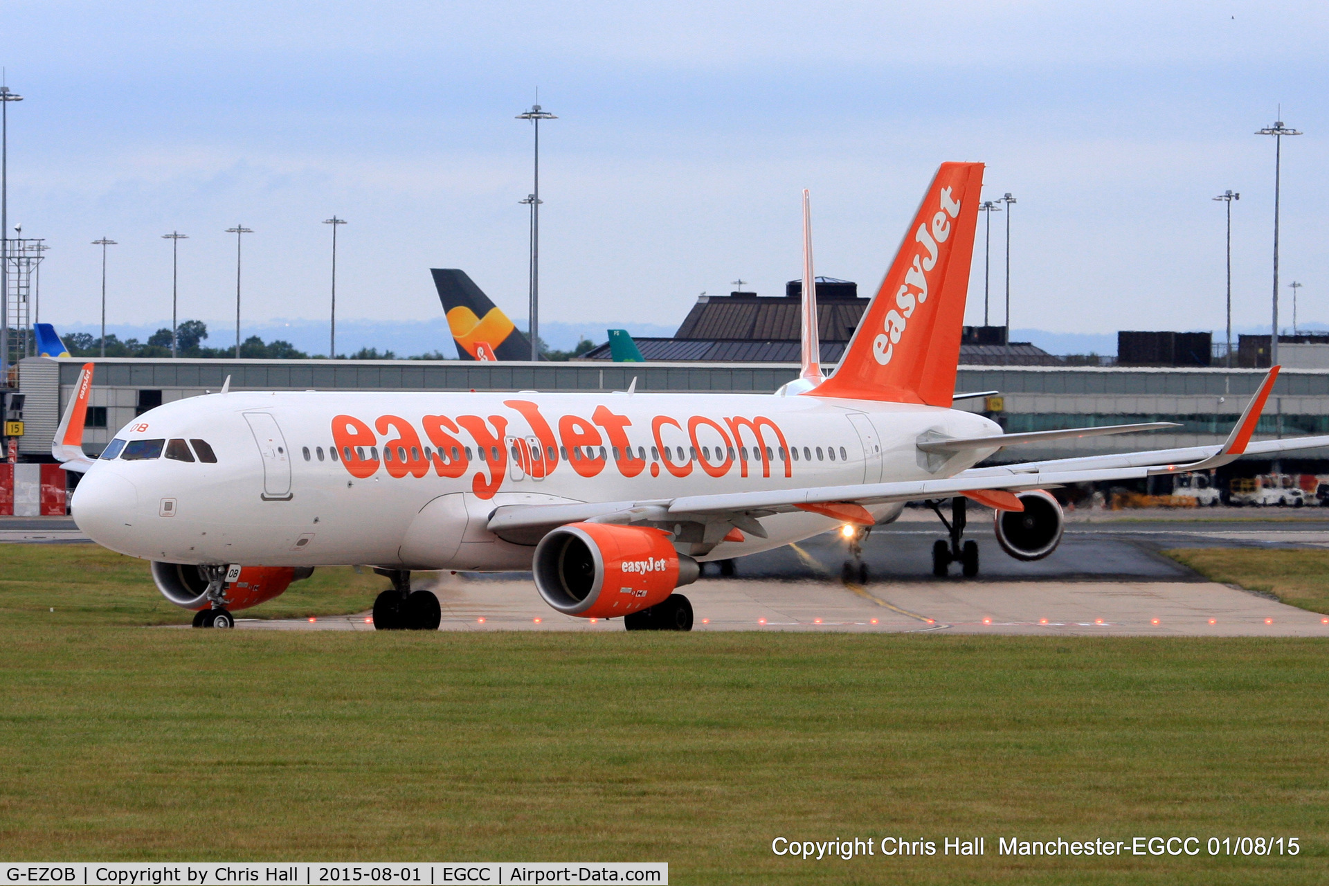 G-EZOB, 2015 Airbus A320-214 C/N 6416, easyJet