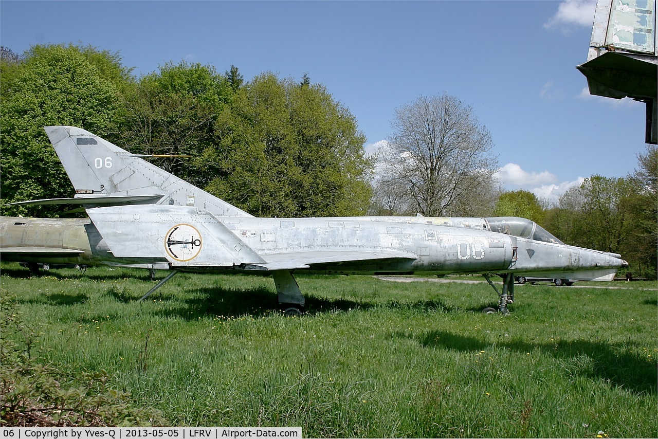 06, Dassault Etendard IV.M C/N 06, Dassault Etendard IV.M, MaVaMo Museum, Vannes-Meucon Airport  (LFRV-VNE)