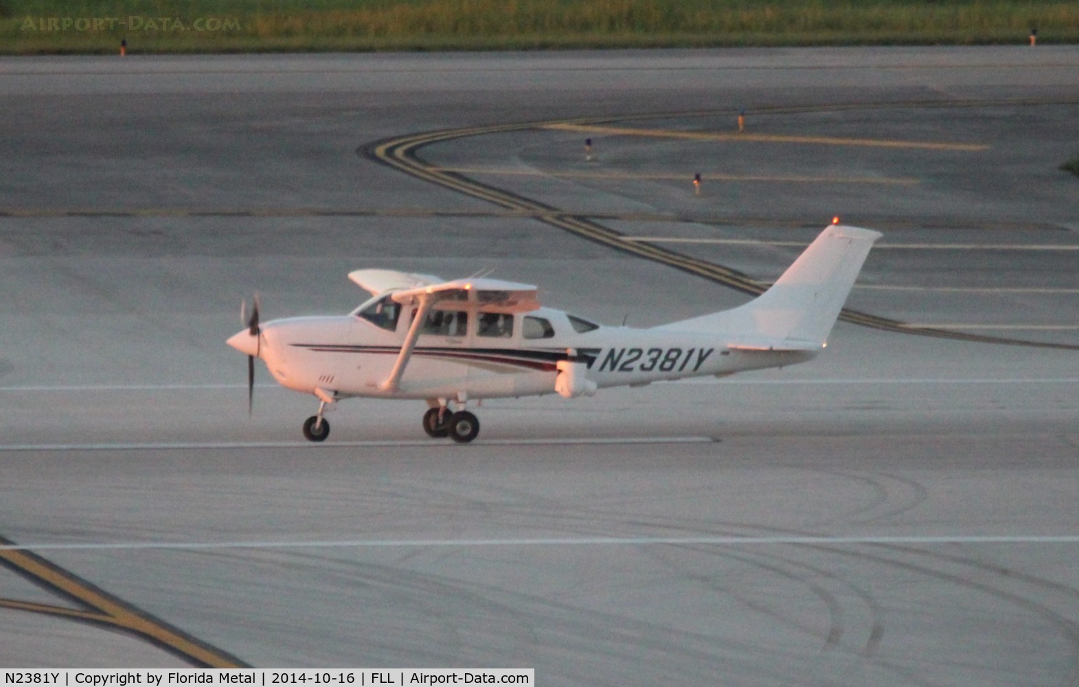 N2381Y, 1999 Cessna T206H Turbo Stationair C/N T20608018, Cessna T206H