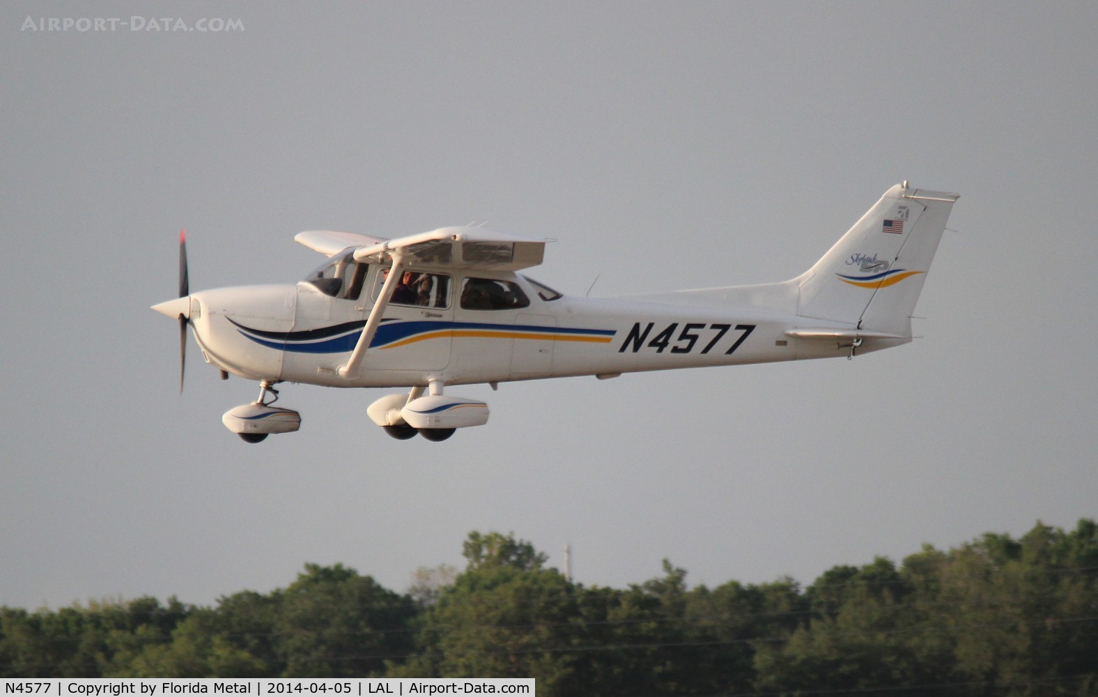 N4577, 1999 Cessna 172S C/N 172S8285, Cessna 172S