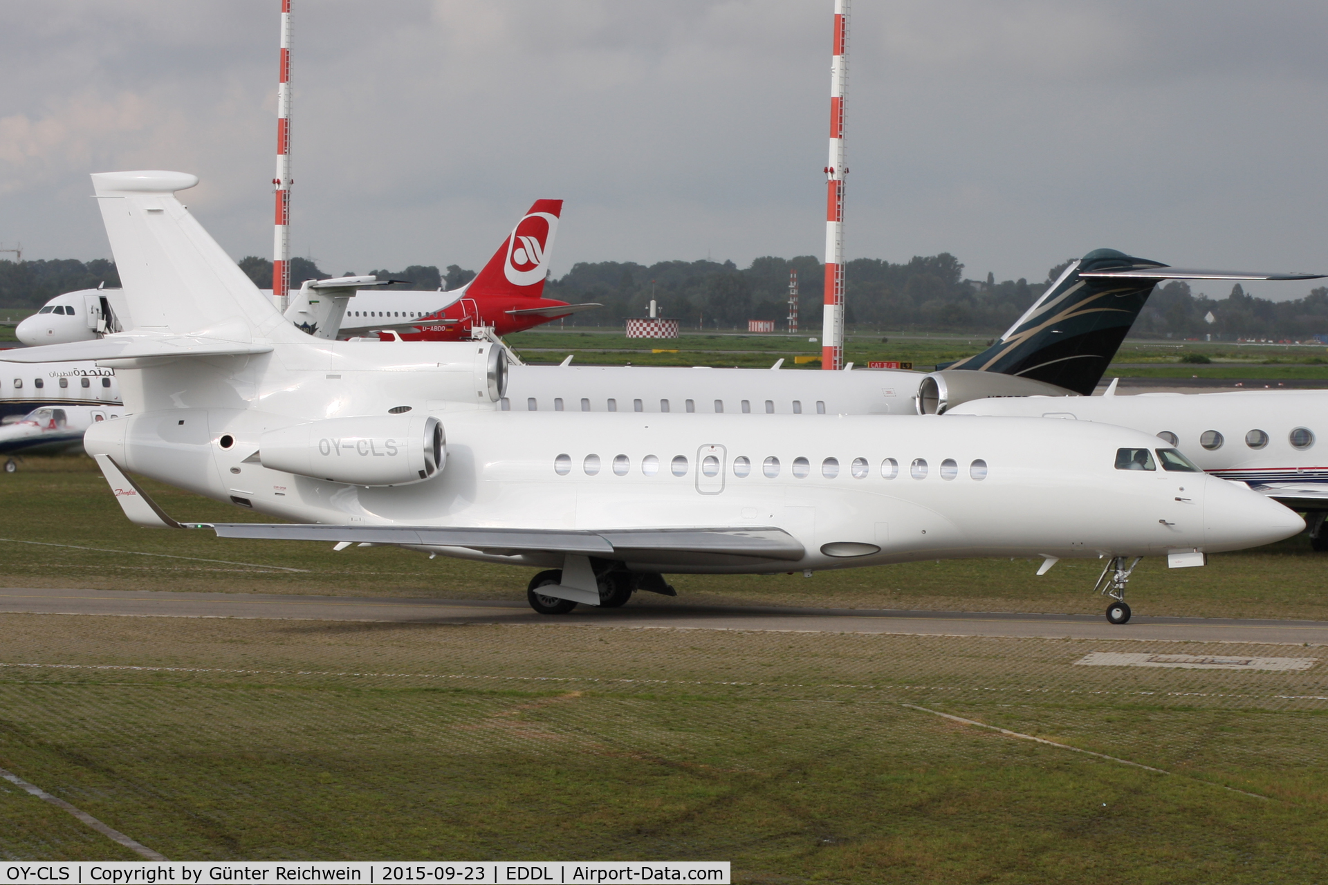 OY-CLS, 2012 Dassault Falcon 7X C/N 155, Taxiing