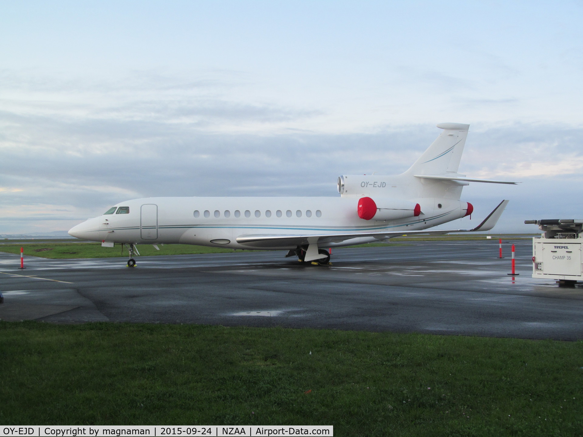 OY-EJD, 2005 Dassault Falcon 2000EX C/N 63, Up from Christchurch via Tauranga after Asian arrival earlier in week. My first OY- seen in NZ.