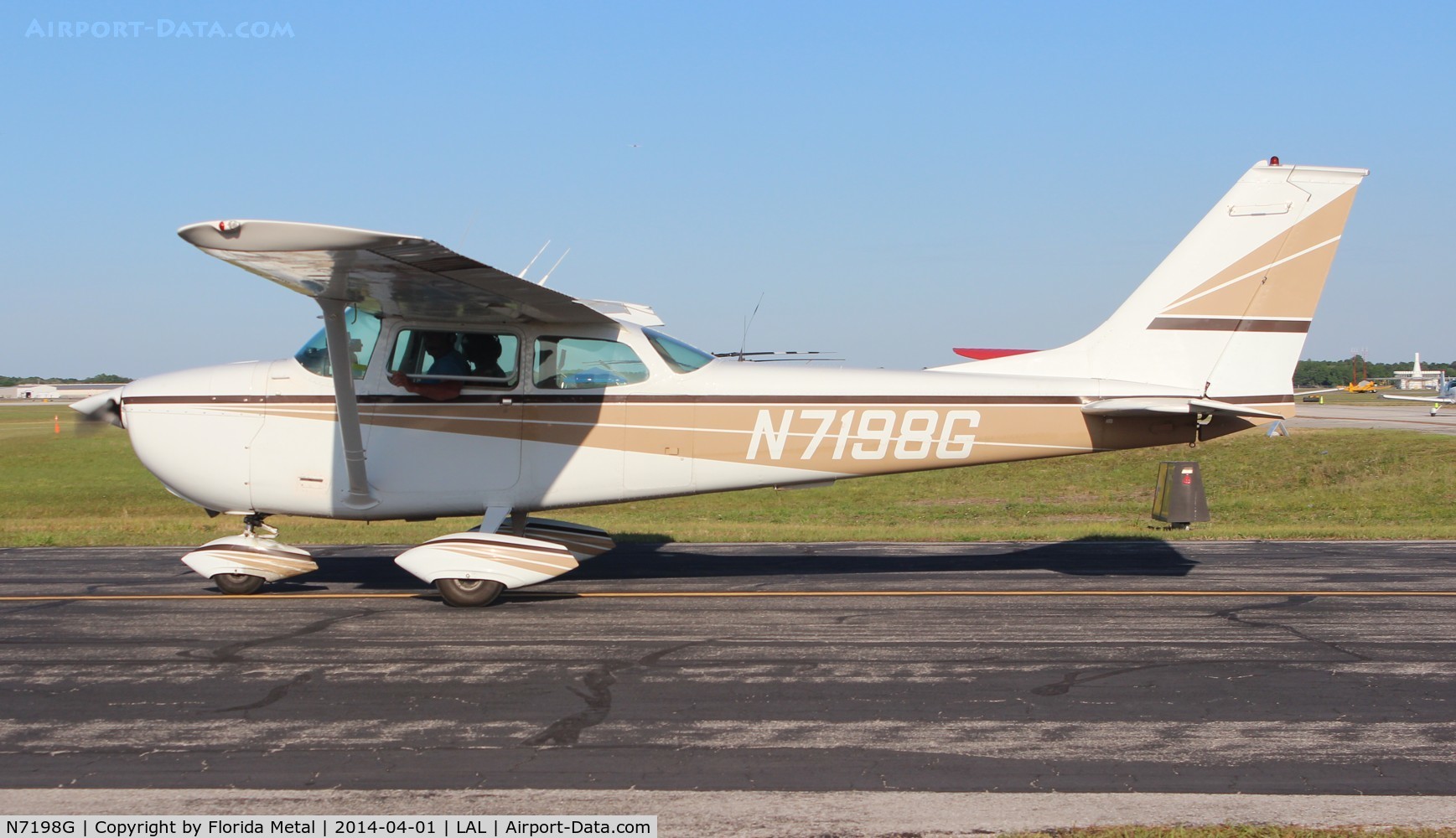N7198G, 1969 Cessna 172K Skyhawk C/N 17258898, Cessna 172K