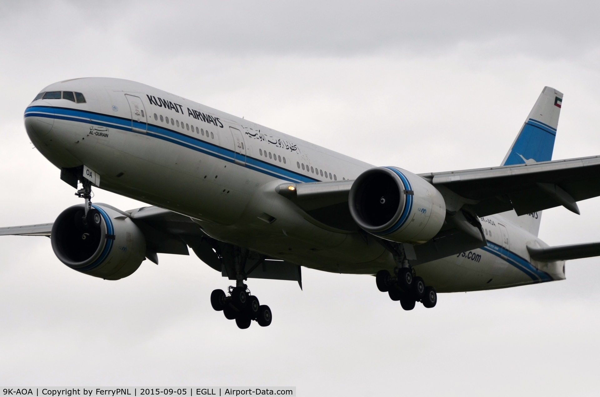 9K-AOA, 1998 Boeing 777-269/ER C/N 28743, Kuwait B772 landing