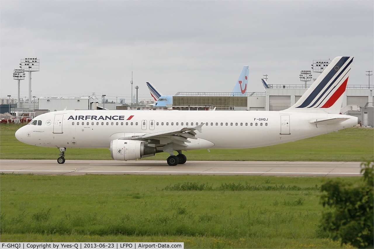 F-GHQJ, 1991 Airbus A320-211 C/N 0214, Airbus A320-211, Taxiing to boarding area, Paris-Orly Airport (LFPO-ORY)