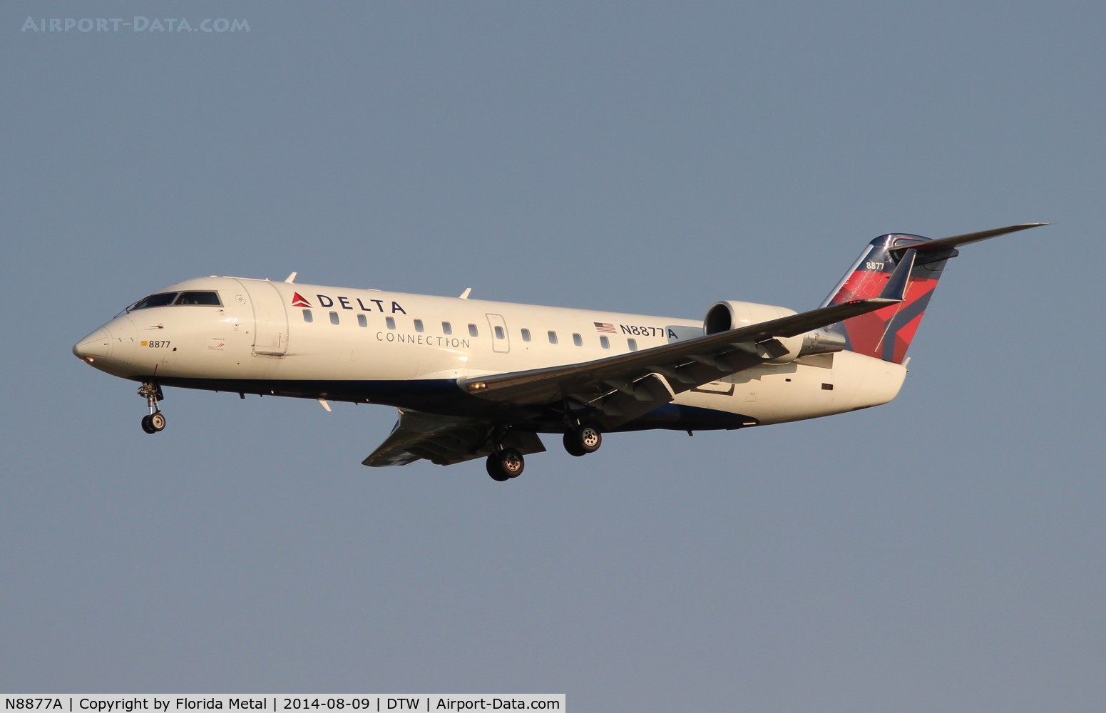 N8877A, 2003 Bombardier CRJ-440 (CL-600-2B19) C/N 7877, Delta Connection CRJ-200