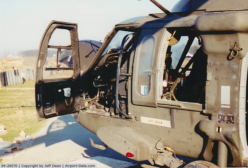 94-26570, Sikorsky UH-60L Black Hawk C/N 70.2090, 94-26570 on deployment somewhere in Bosnia Herzegovina