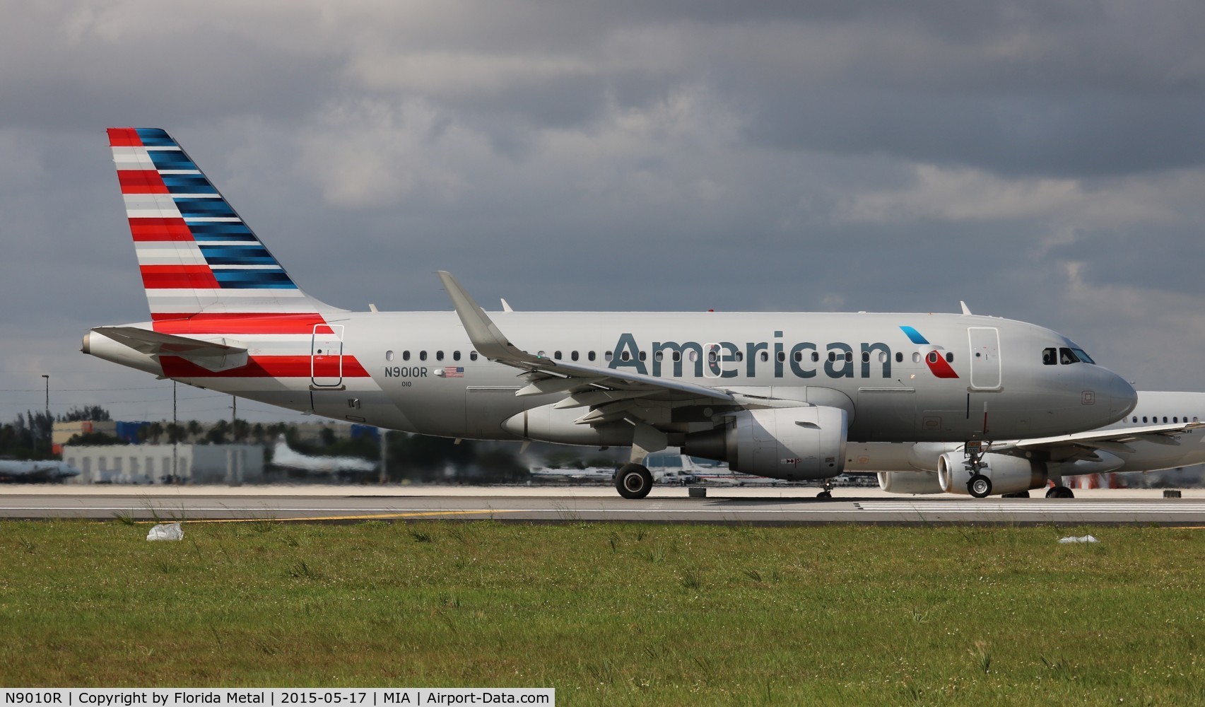 N9010R, 2013 Airbus A319-115 C/N 5789, American