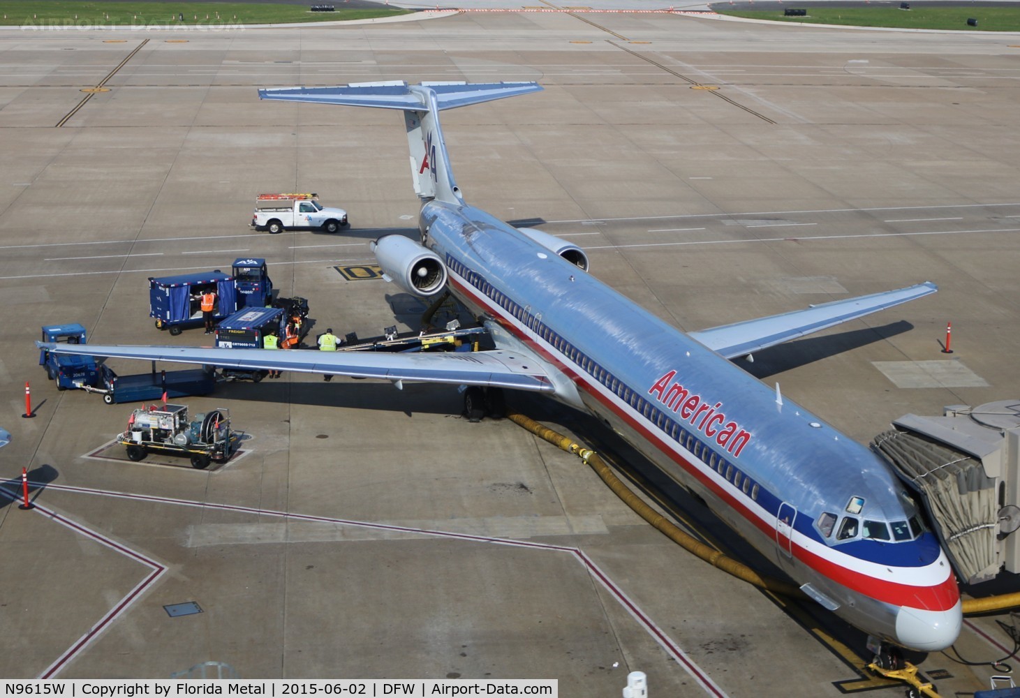 N9615W, 1997 McDonnell Douglas MD-83 (DC-9-83) C/N 53562, American