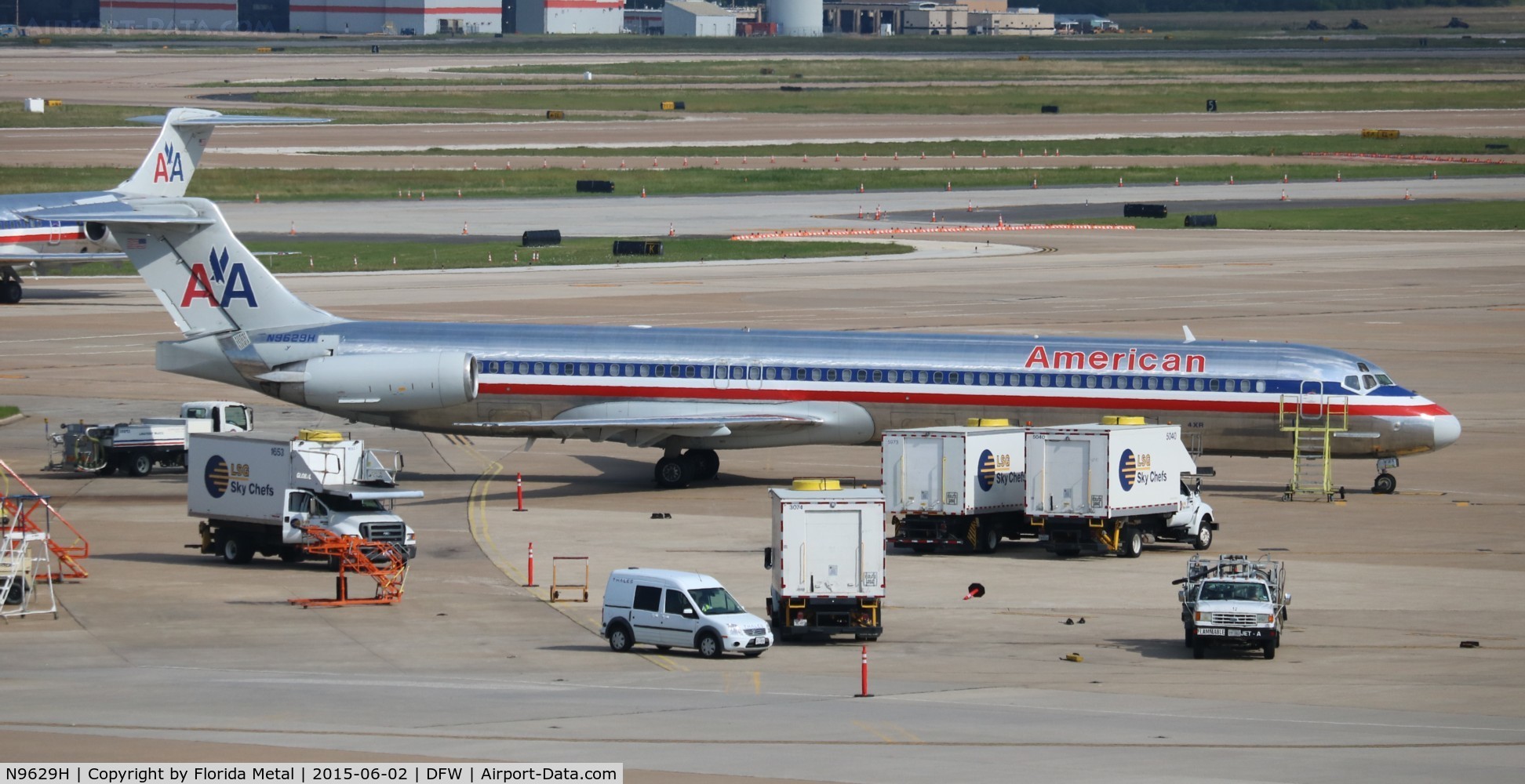 N9629H, 1998 McDonnell Douglas MD-83 (DC-9-83) C/N 53599, American