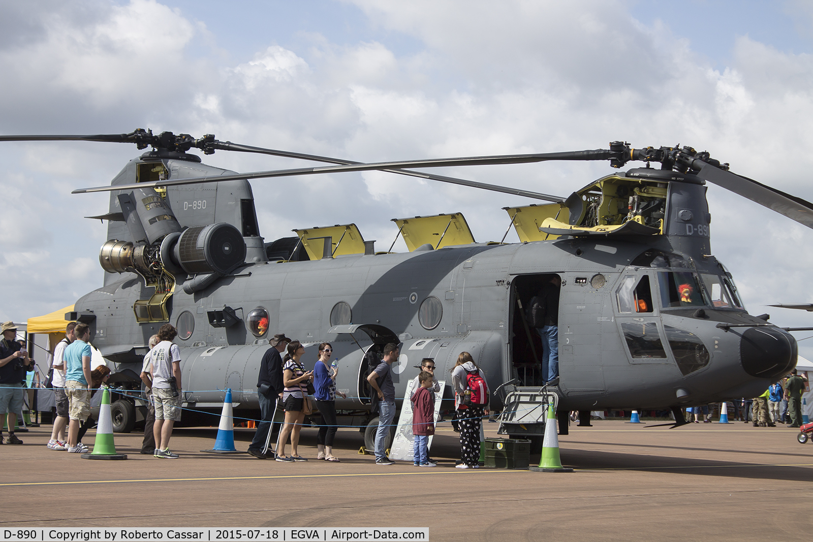 D-890, Boeing CH-47F Chinook C/N M.8890, Fairford