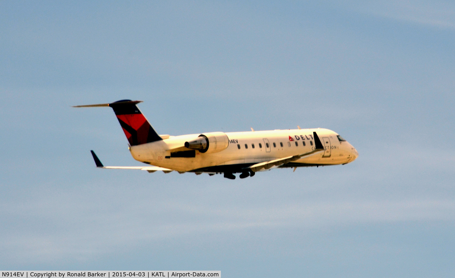 N914EV, 2003 Bombardier CRJ-200ER (CL-600-2B19) C/N 7752, Takeoff Atlanta