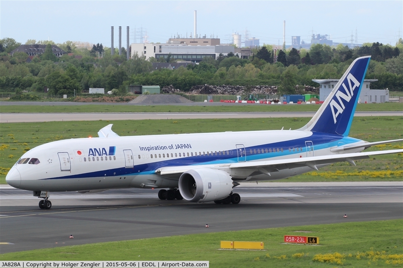 JA828A, 2014 Boeing 787-8 Dreamliner Dreamliner C/N 42248, Arrival from Tokyo.....