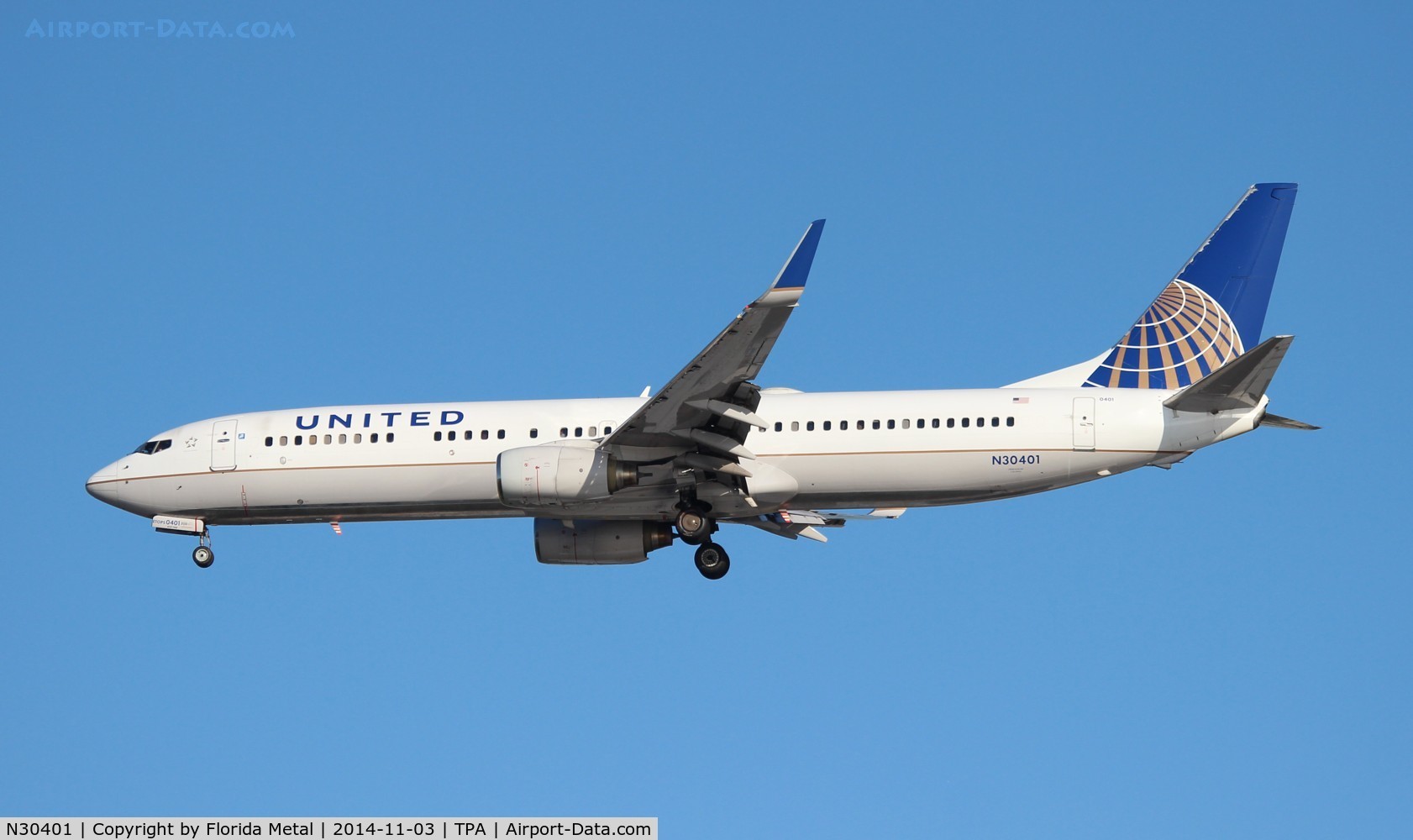 N30401, 2001 Boeing 737-924 C/N 30118, United