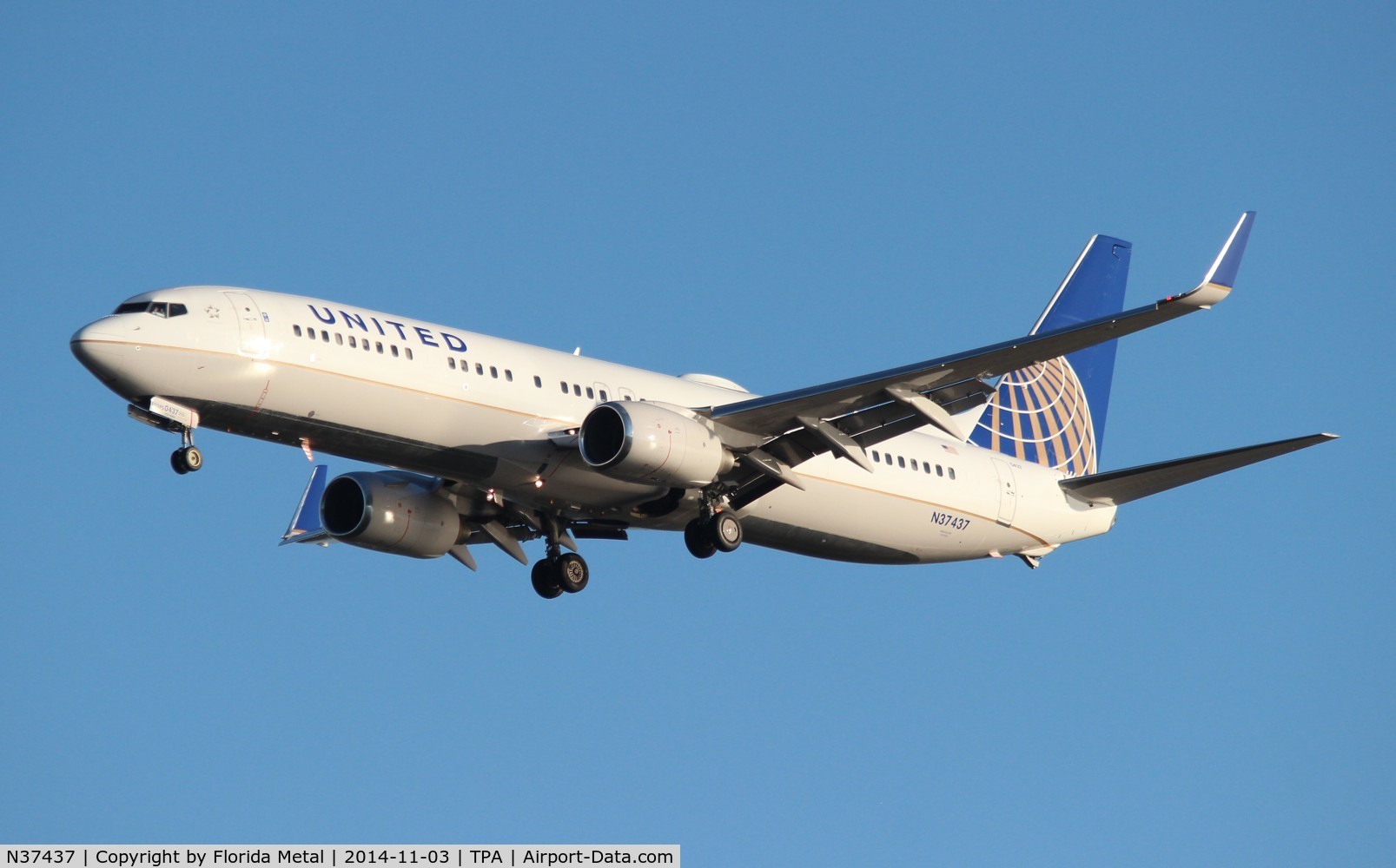 N37437, 2009 Boeing 737-924/ER C/N 33532, United