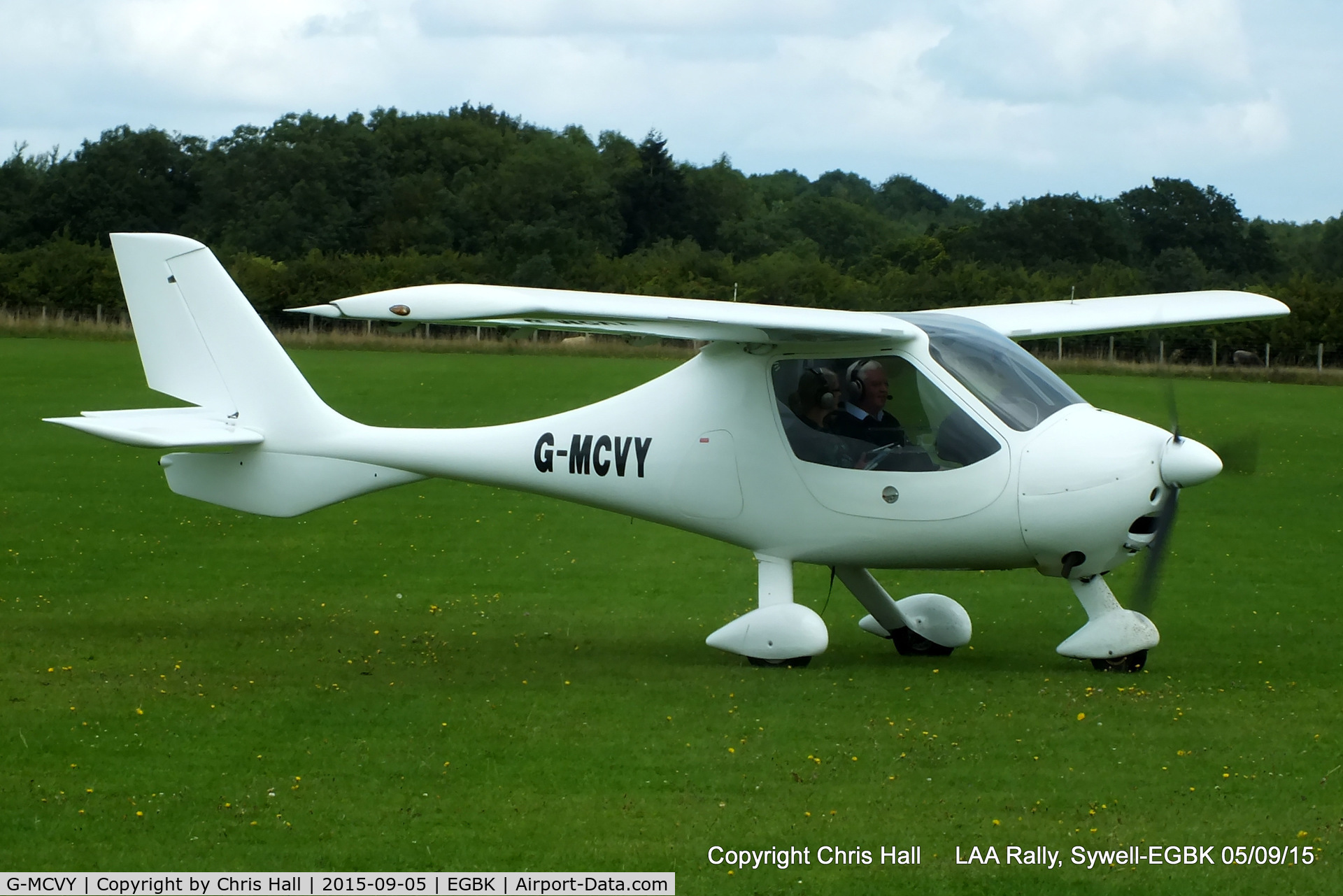 G-MCVY, 2002 Flight Design CT2K C/N 7887, at the LAA Rally 2015, Sywell