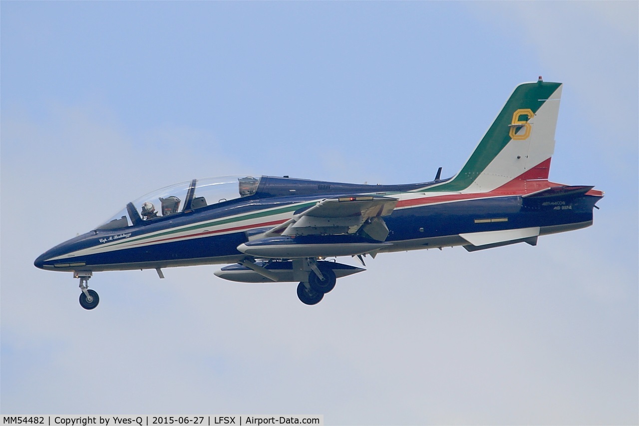 MM54482, Aermacchi MB-339PAN C/N 6677/072/AD011, Italian Air Force Aermacchi MB-339PAN, Number 6 of Frecce Tricolori Aerobatic Team 2015, on final rwy 29, Luxeuil-Saint Sauveur Air Base 116 (LFSX) Open day 2015
