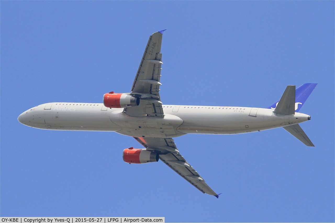 OY-KBE, 2002 Airbus A321-232 C/N 1798, Airbus A321-232, Take off Rwy 27L, Roissy Charles De Gaulle Airport (LFPG-CDG)