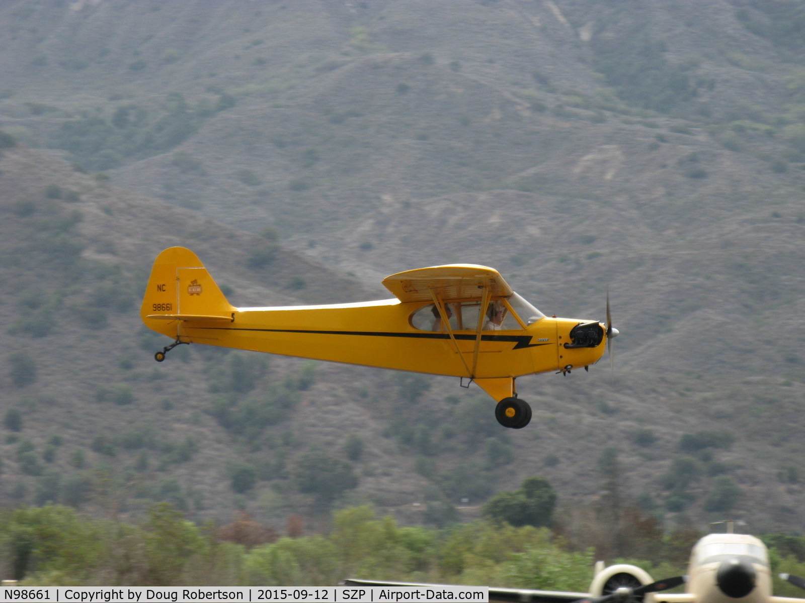 N98661, 1946 Piper J3C-65 Cub Cub C/N 18890, 1946 Piper J3C-65 CUB, Continental A&C75 75 Hp upgrade, landing Rwy 22