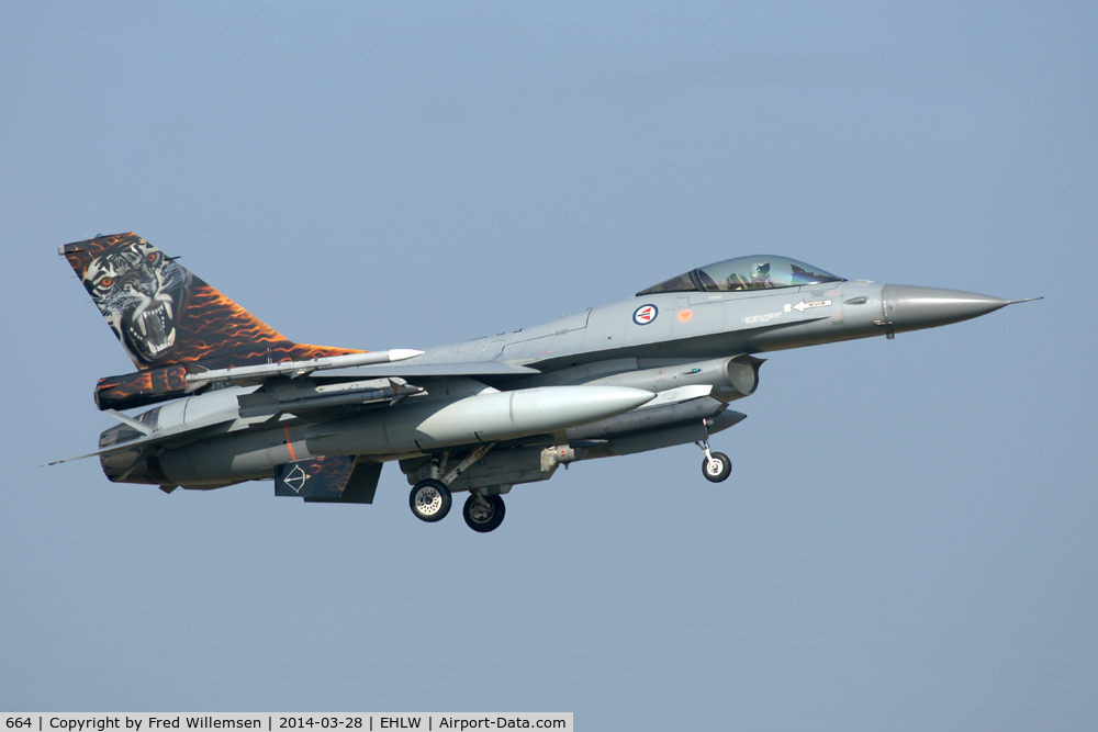 664, General Dynamics F-16AM Fighting Falcon C/N 6K-36, 
