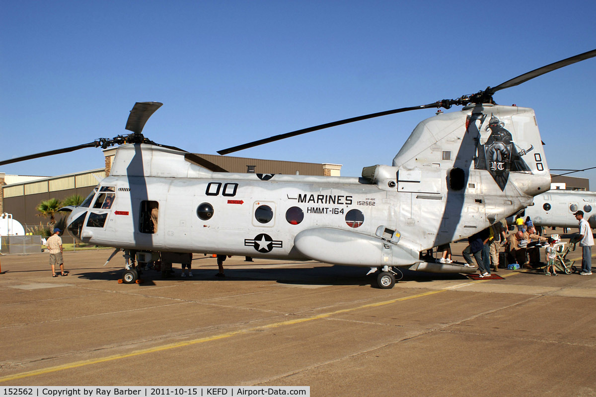 152562, Boeing Vertol CH-46E Sea Knight C/N 2184, Boeing-Vertol CH-46E SEa Knight [2184] (United States Marine Corp) Houston-Ellington Field~N 15/10/2011